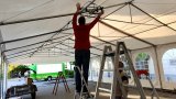 Lichterketten aufhängen
