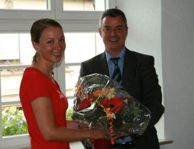Spitzensportlerin Elke Gebhardt mit BM Volker Kieber